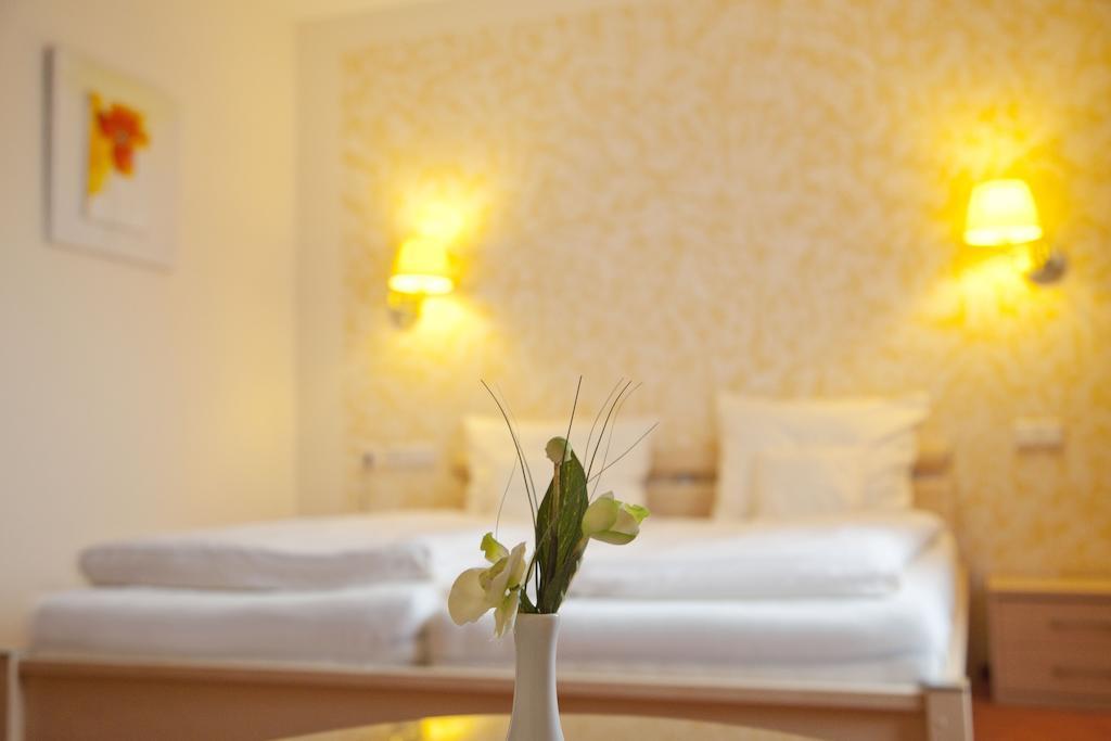 City-Hotel ฟรีซอยเธอ ภายนอก รูปภาพ